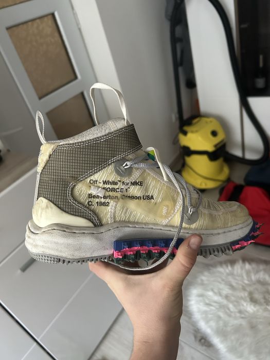 Nike air force 1 off white mid