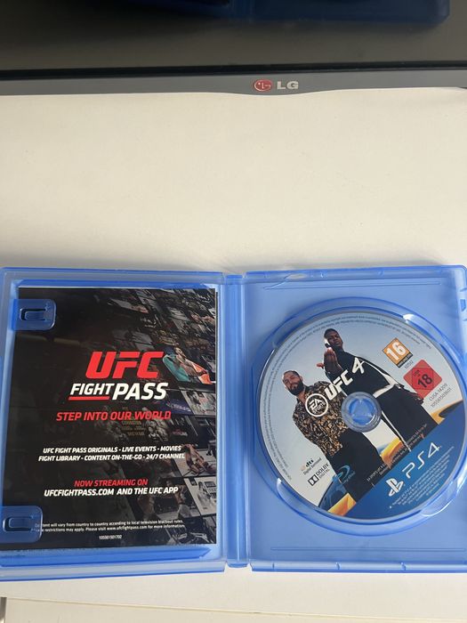 Игра за ps4/ps5 UFC4