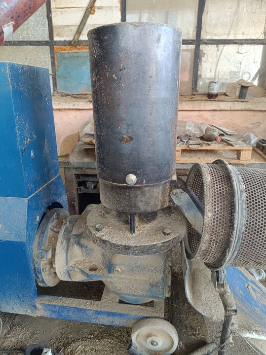 Продавам пелетна машина