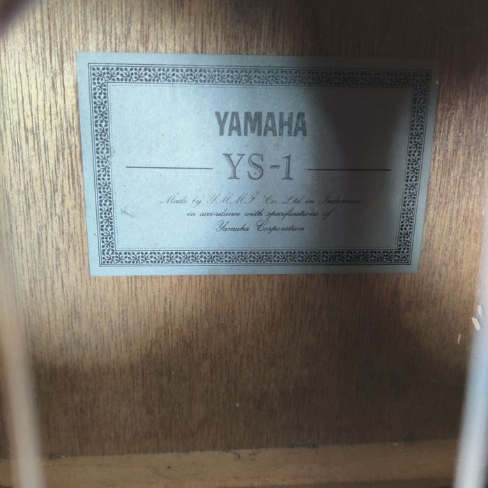 YS _1.   Ямаха  китара