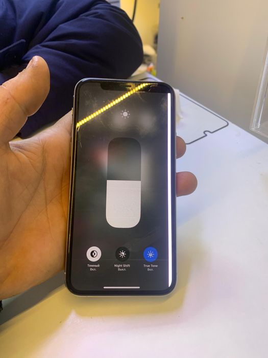 Продам айфон 11 про