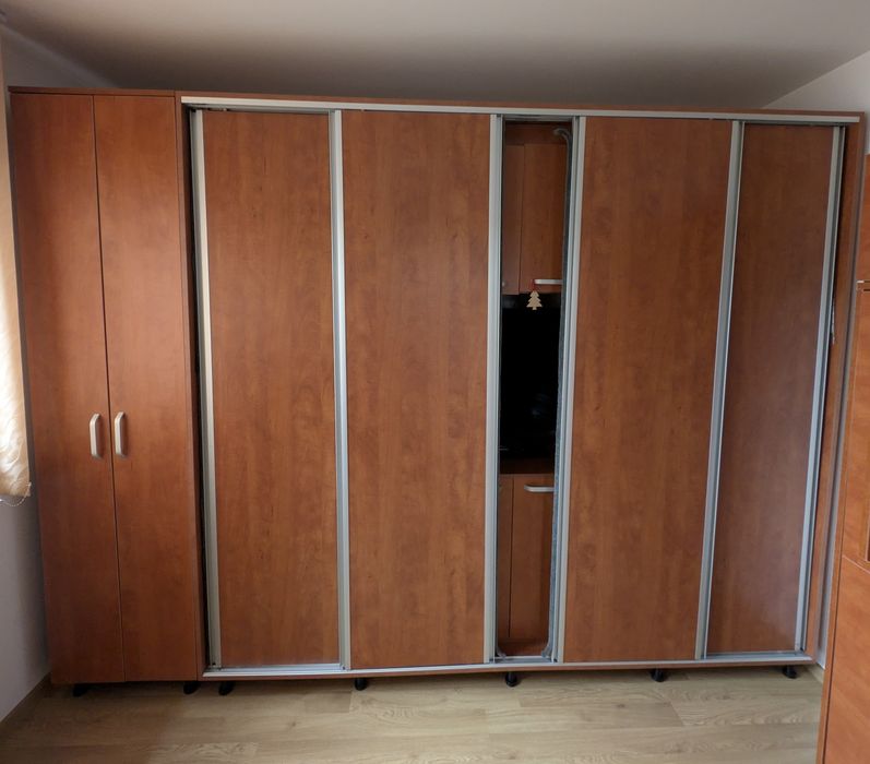 Urgent vând dressing haine 3150 x 2500mm