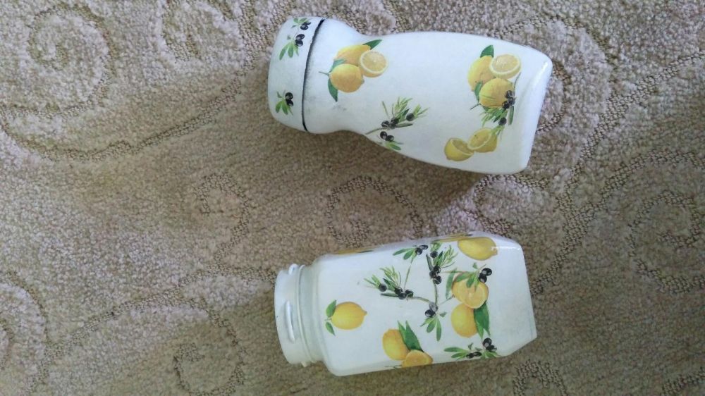 Буркани декорирани с техника декупаж