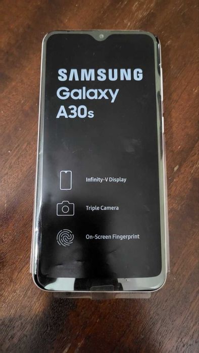 Телефон Самсунг А 30 s