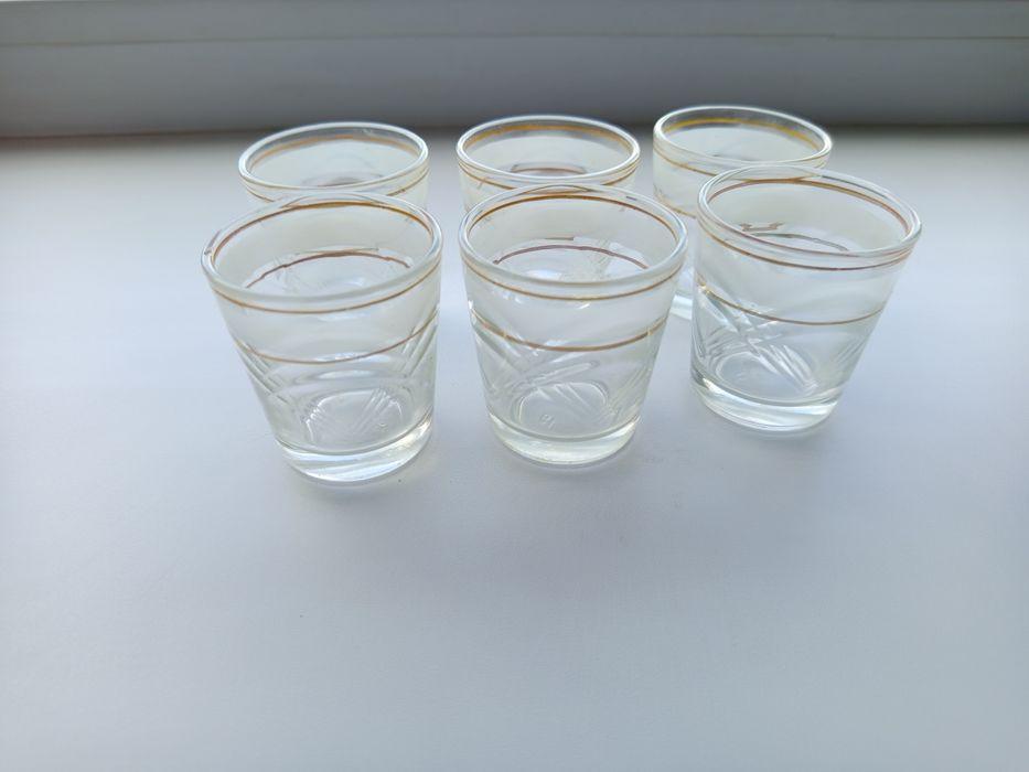 Продам рюмки  6 шт