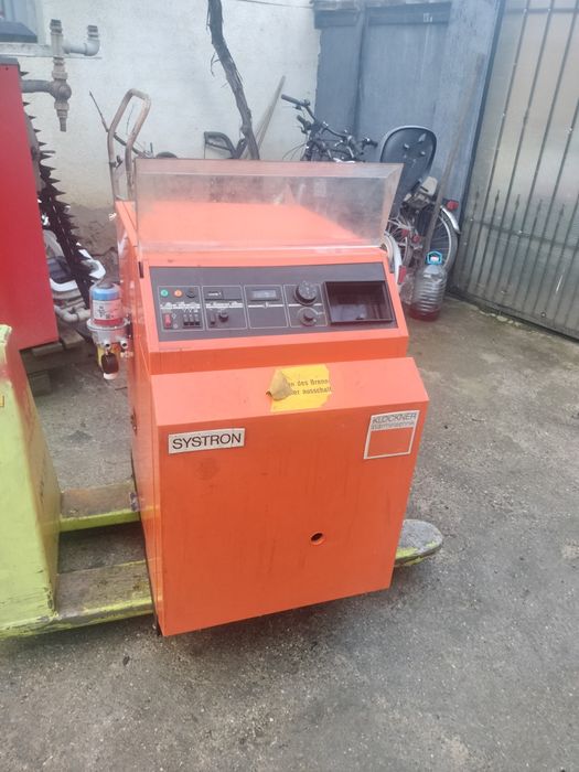 Vând ancalzire termo electrica și una pe ulei .