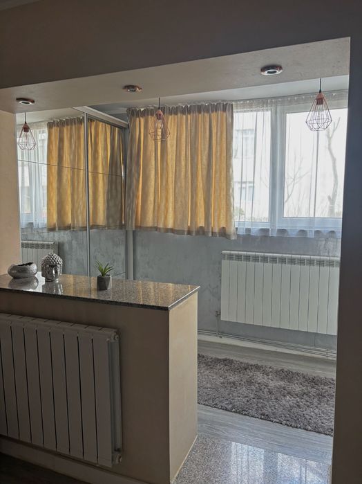 Vând apartament decomandat în Iași, zona Frumoasa