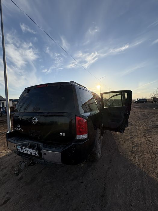 Nissan Armada 2004г