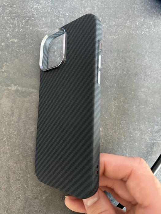 Huse Premium Iphone 16 Pro Max