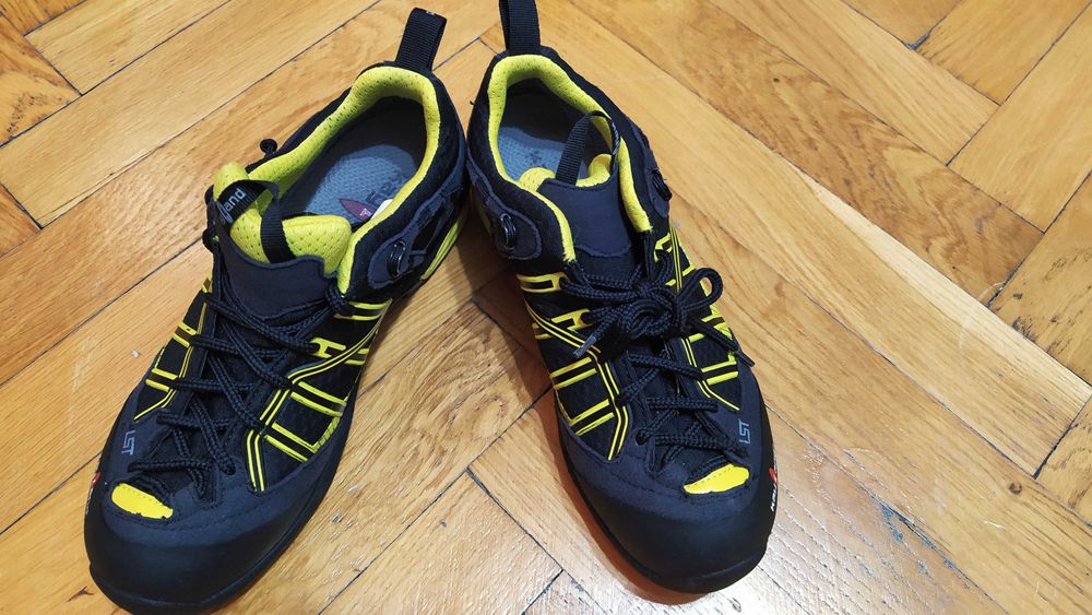 Ghete Montane Kayland Italia,Vara,Vibram,Mar.38 Talpic 24cm,mammut