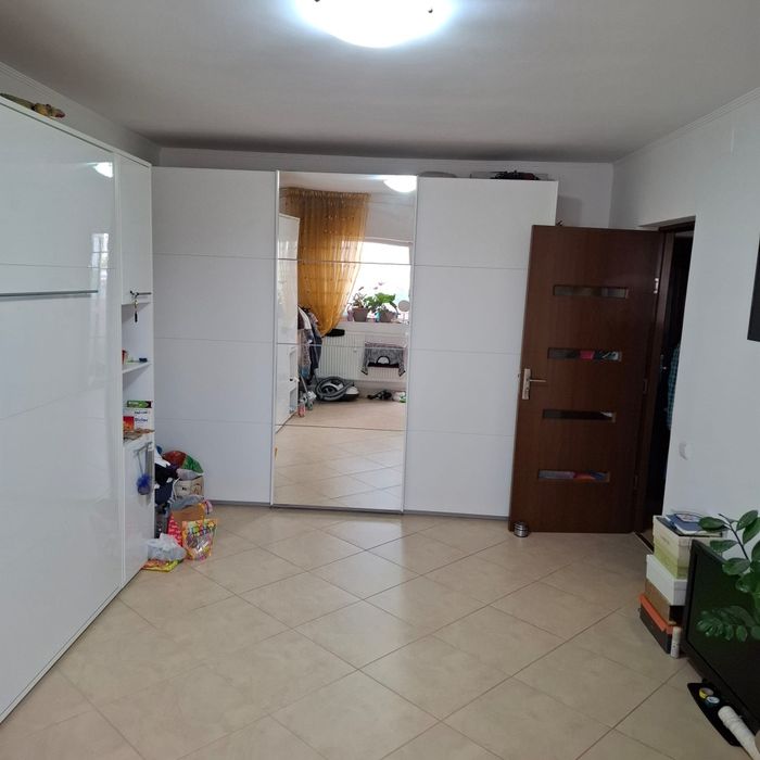 Proprietar, vand garsonieră decomandată 36 mp – zona Parcul Teilor (Titan - Ozana)