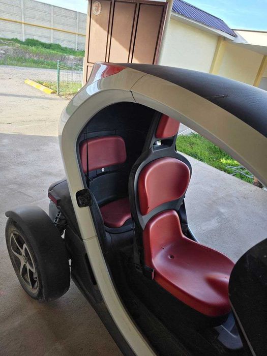 Продается Рено мини- электромобиль Renault twizy