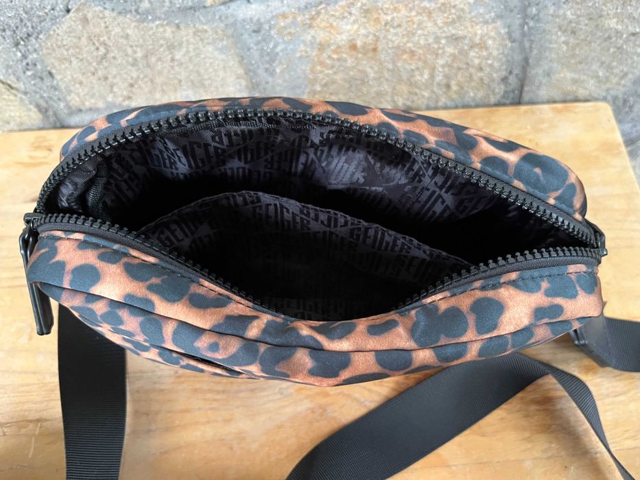 Чантичка Kurt Geiger