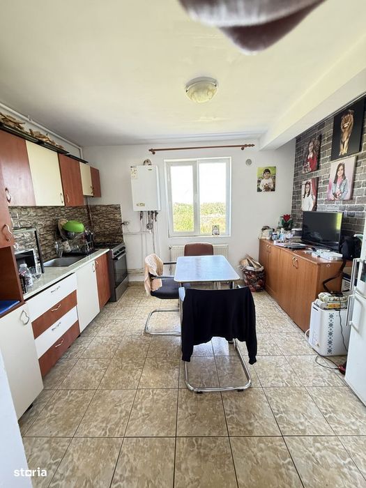 Apartament 3 camere , 69 MP, Parcare cu CF.