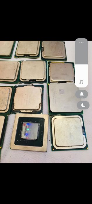 24 Procesoare Intel la un preț foarte rezonabil, negociabil