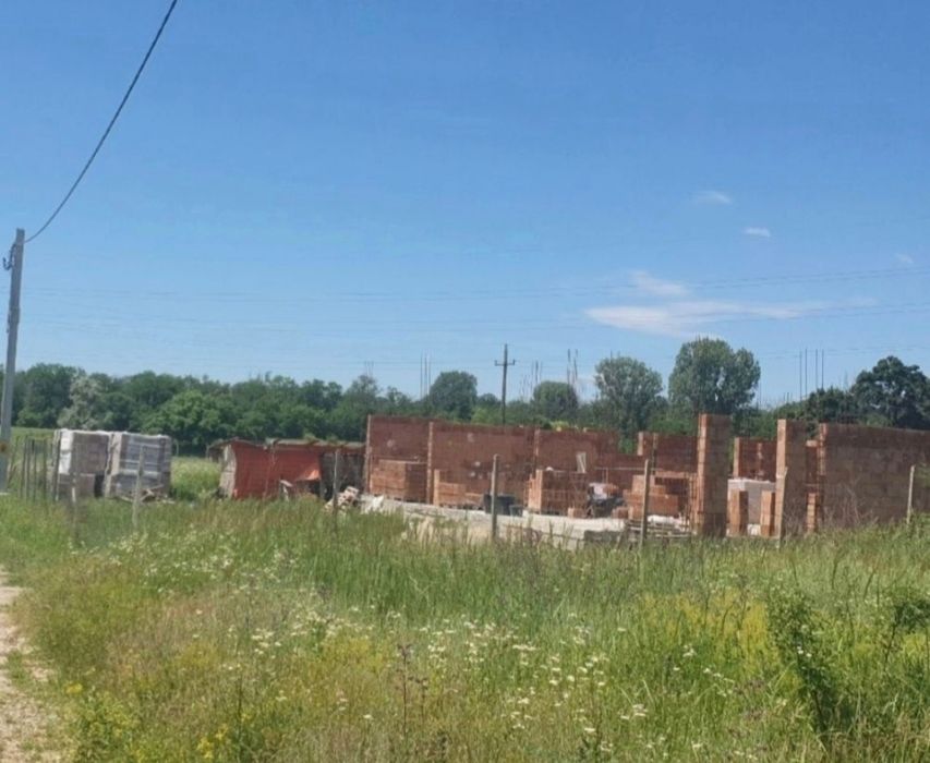 Teren intravilan Bucov