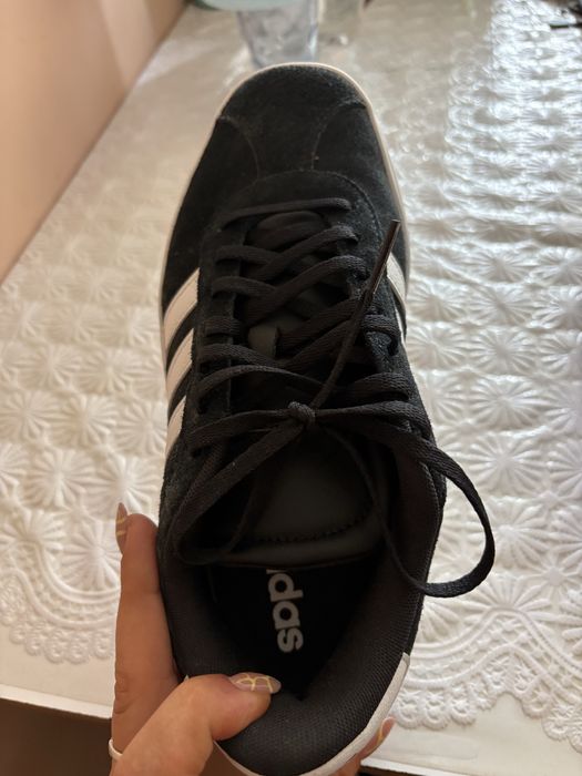 Оригинални дамски обувки Adidas
