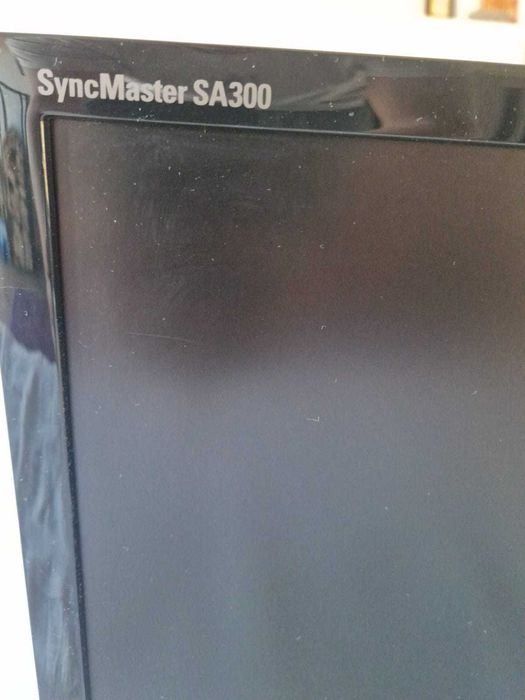 Monitor samsung , diagonala 22 inch.