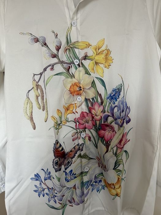 Дамска риза