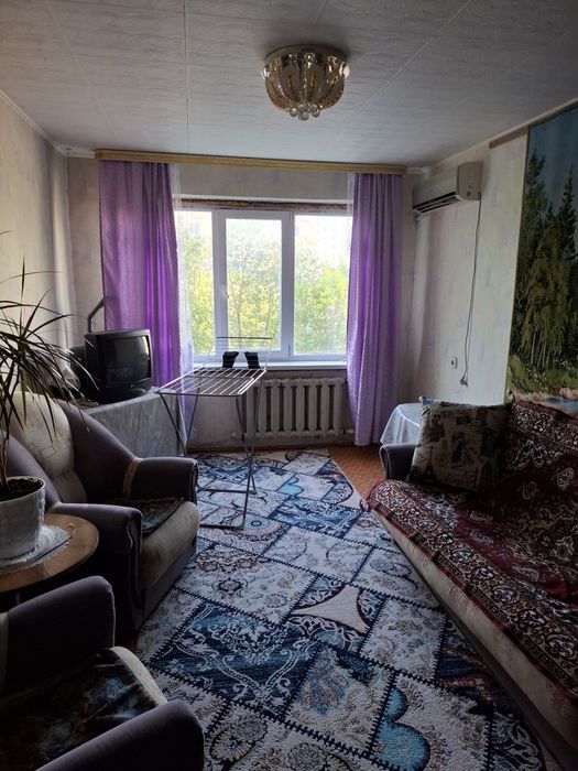 Зх комнатная квартира в 11м мкр.