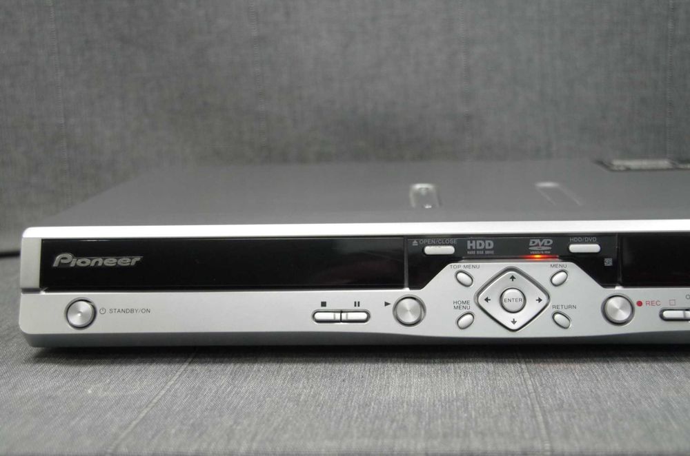 Inregistreaza filme - PIONEER HDD/DVD Recorder intrari DV-RCA
