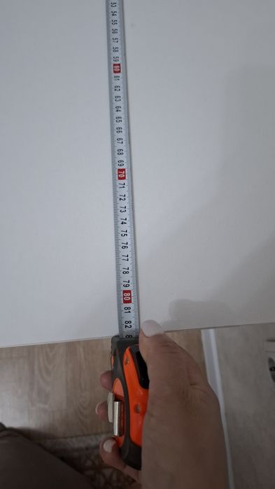 Продам стол  -10.000