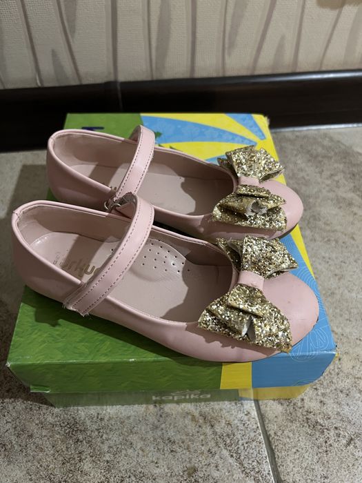 Туфли детские на девочку