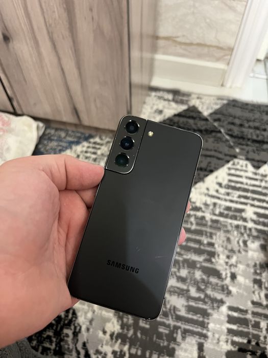 Samsung  s 22 ideal aybi yoq ochilamgan 2 sim kartali 8/256 GB pamyat