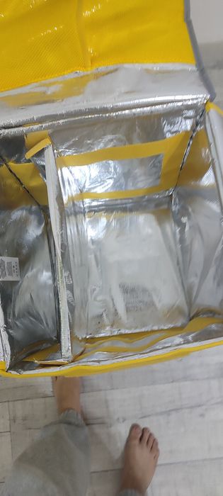 Сумка доставщика.