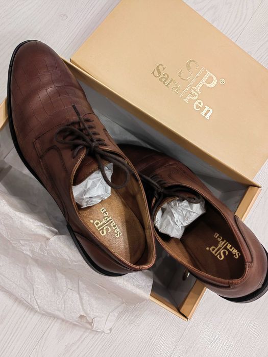 Стилен мъжки костюм Apolon Collection №44/и Мъжки обувки Sara Pen №42/