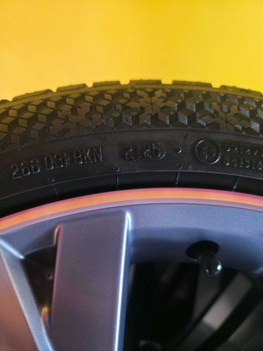 Roti Jante Anvelope IARNA 235/45/18 5x112 OEM VW Passat NOI 2025