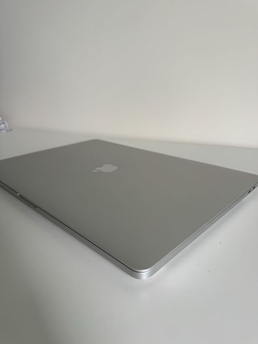 Apple MacBook Pro 16” 2019 – i9, 16 GB RAM