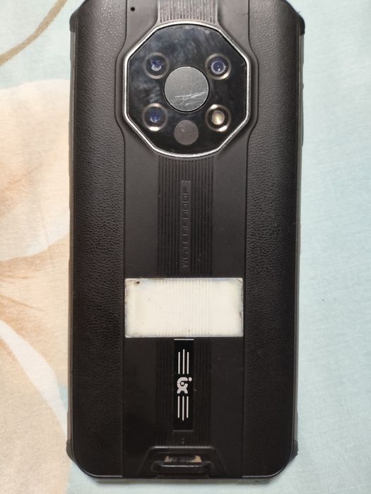 Смартфон  J7 черный