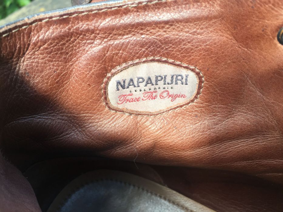 Ghete din piele Napapijri