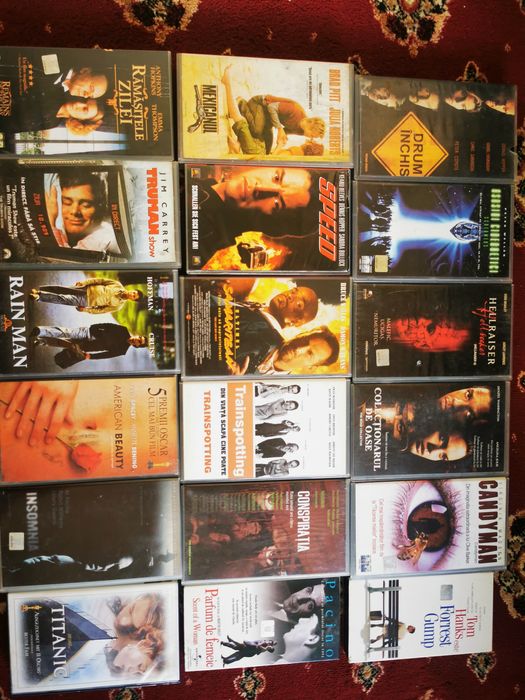 Filme VHS de Top 100 - Matrix  - Mumia Revine - Carrie - Dosarele X