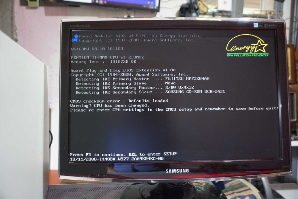 Calculator/unitate pc retro -pentium 2 233Mhz