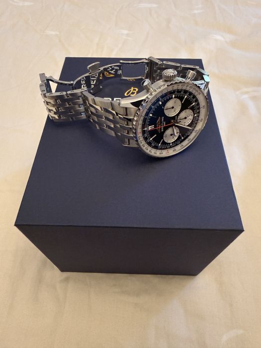 Breitling  Navitimer  B01, 43mm, an 2023, ultimul model