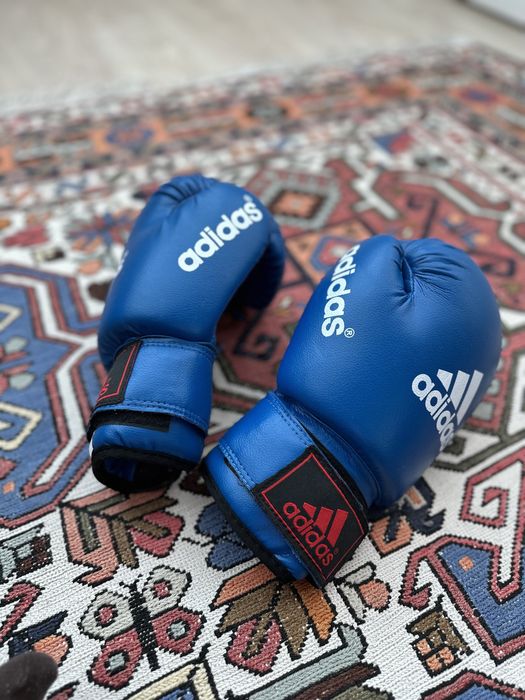 Шлем, перчатки, бутсы размера S (+сумка)