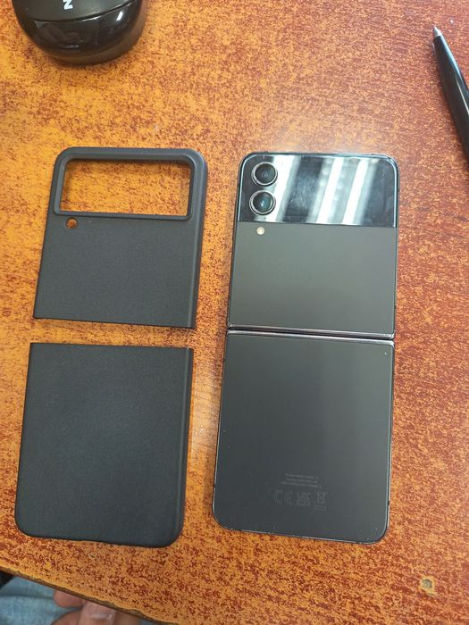 Samsung z-flip 4