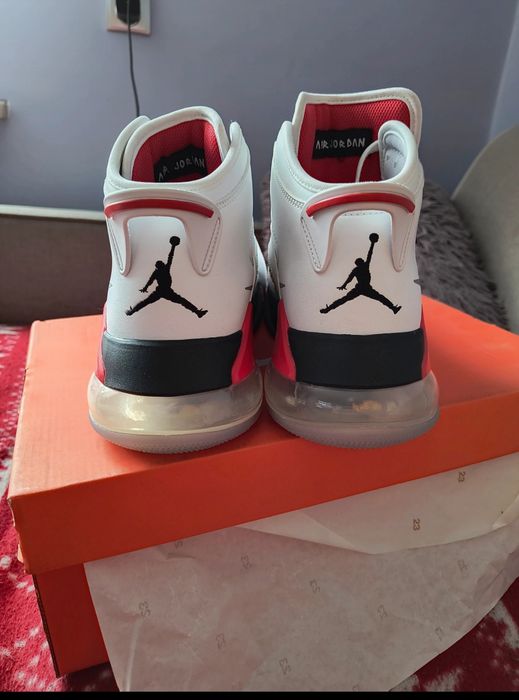 Nike Jordan Mars 270