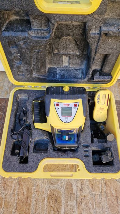 Nivela laser Leica Rugby 400 DG panta dublă