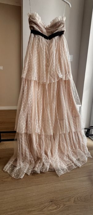 Rochie lunga, eleganta, nude