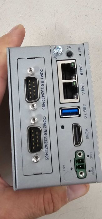 Calculator industrial advantech uno 2271g