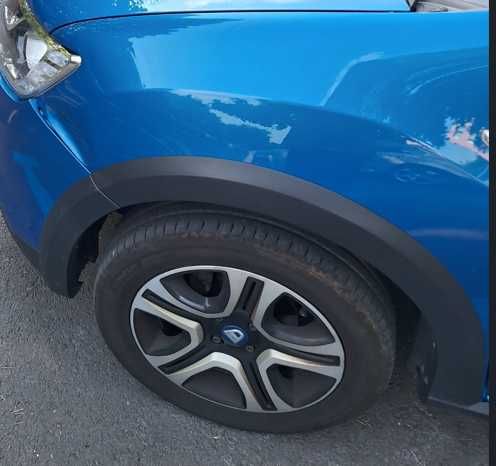 Aripa Stanga+Ornamente Dacia Sandero 2 2020, usor avariata