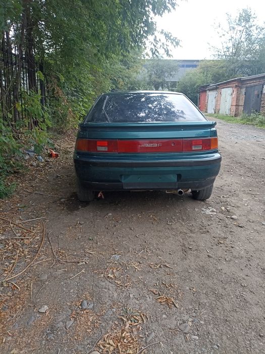 Продам Мазду 323f