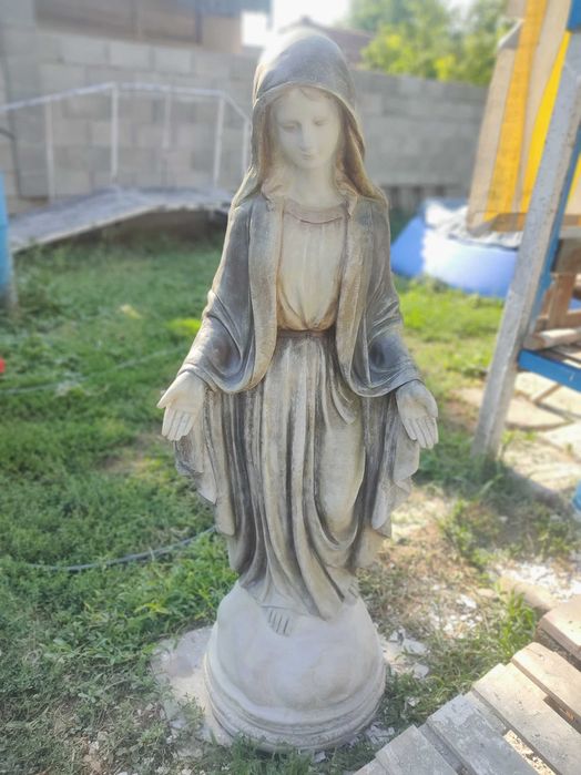 Статуя "Богородица" от вибробетон