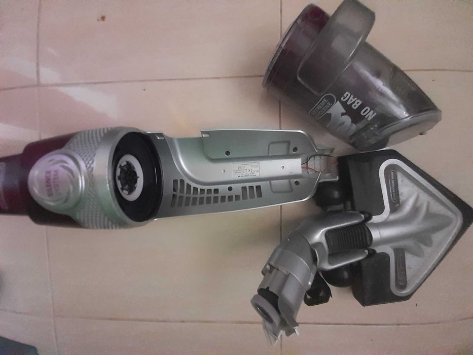 Aspirator vertical Rowenta defect