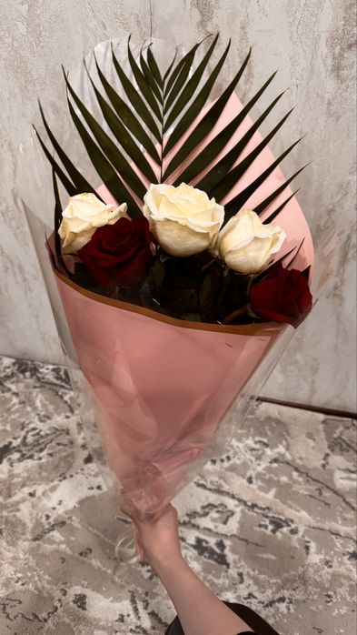 Свежий Букет из 5 роз