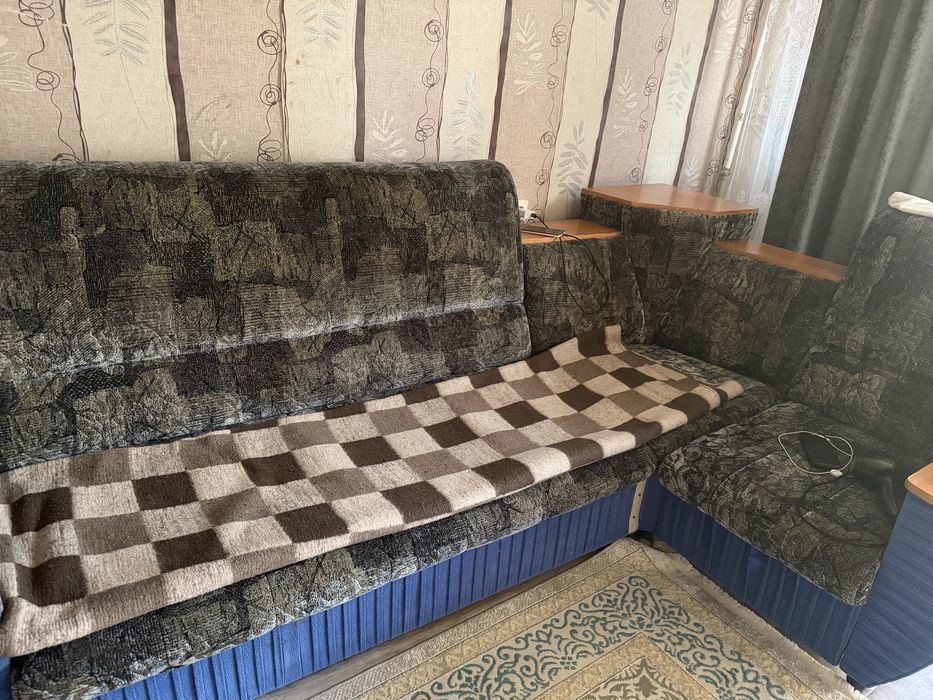 отдам даром диван и кресло самовывоз