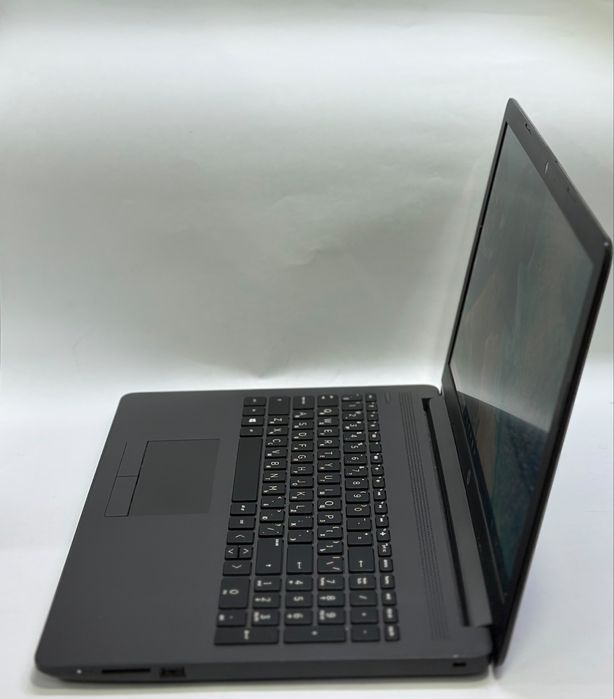 Ноутбук HP 250 G7